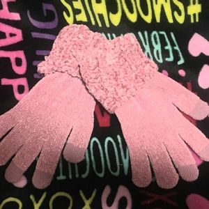Women pink finger swipe gloves